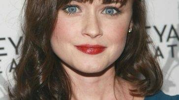 Alexis Bledel Sexy Collection on fanspics.com