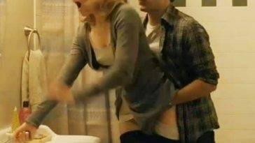 Elizabeth Banks Nude Butt & Sex In The Bathroom From 'The Details' Movie on fanspics.com