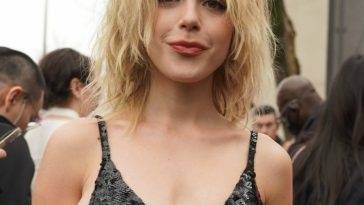 Kiernan Shipka Shows Her Sexy Tits & Feet in Paris on fanspics.com