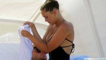 Francesca Aiello Nude Tits Flashed on the Beach ! on fanspics.com