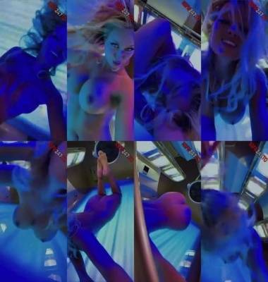 Sydney Fuller naked tanning snapchat premium 2020/11/04 on fanspics.com