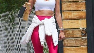 Alessandra Ambrosio Brings Hot Pink Yoga Pants for Tuesday Workout on fanspics.com