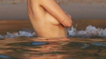 Abigail Dahlkemper Nude & Sexy on fanspics.com