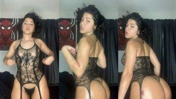 Strawbootyy Nude  Black Lingerie Twerking  on fanspics.com