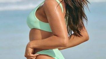 Victoria Vesce – Sports Illustrated Swimsuit 2022 on fanspics.com