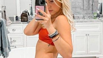 Jordyn Jones Shows Off Her Sexy Butt (4 Photos + Video) on fanspics.com