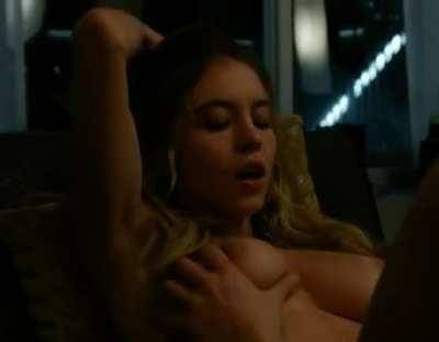 Sydney Sweeney is the gift that keeps on giving on fanspics.com