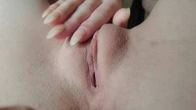 Shaved Pussy on fanspics.com