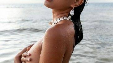 Amber Abara Topless & Sexy Collection on fanspics.com