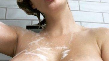 Sara Jean Underwood Nude  Selfie Set  on fanspics.com