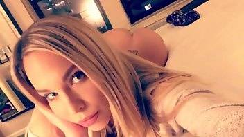 Olivia Austin twirls her bare ass premium free cam snapchat & manyvids porn videos on fanspics.com