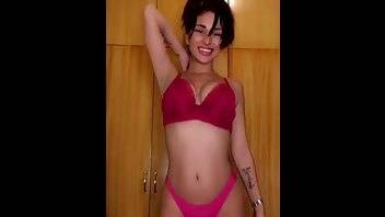 Shay Laren shows a figure premium free cam snapchat & manyvids porn videos on fanspics.com