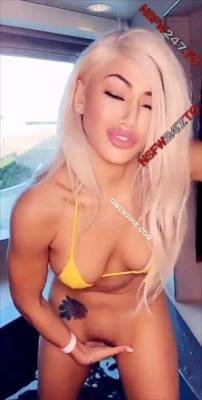 Gwen Singer yellow bikini tease snapchat premium xxx porn videos on fanspics.com