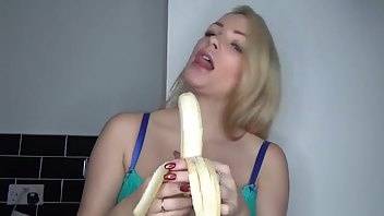 Penny lee eating banana xxx premium manyvids porn videos on fanspics.com