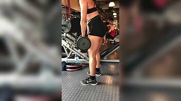 Insatiablebabe muscular girl training at gym xxx video on fanspics.com