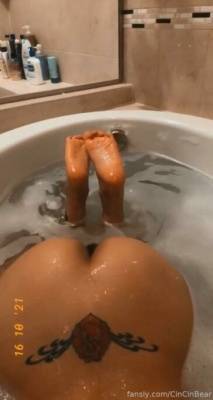 Cincinbear Nude Bath Onlyfans Video  on fanspics.com