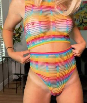 Vicky Stark Colorful Crochet Outfit Try On Onlyfans Video  on fanspics.com