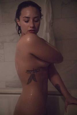 Demi Lovato Nude Magazine Photoshoot Leaked - Usa on fanspics.com