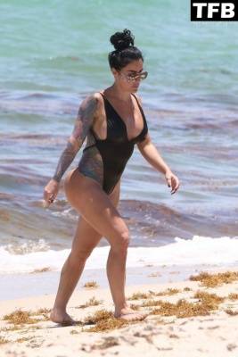 Alysia Magen Shows Off Her Curves While Enjoying a Sunny Day at the Beach in Miami Beach on fanspics.com