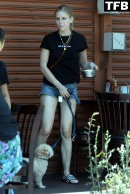 Leggy Erin Moriarty Does Lunch at Kings Road Cafe in WeHo on fanspics.com