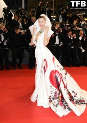 Jessica Michel Poses Braless on the Red Carpet at the 75th Annual Cannes Film Festival on fanspics.com