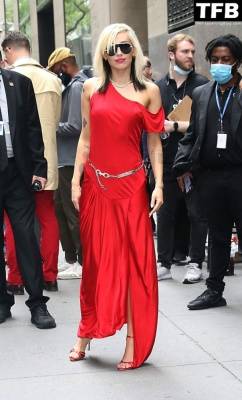 Miley Cyrus Looks Hot in Red as She Attends the 2022 NBCUniversal Upfront in New York - New York on fanspics.com