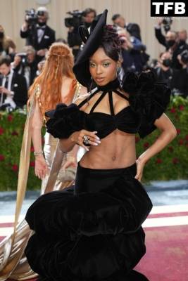Normani Flaunts Her Sexy Tits & Abs at The 2022 Met Gala in NYC on fanspics.com