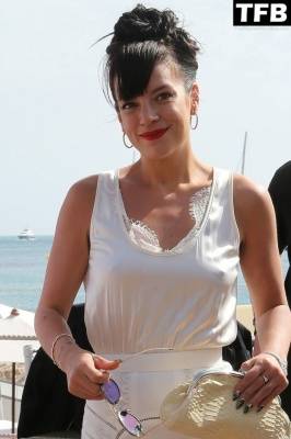 Lily Allen Arrives by Boat and Crosses the Croisette in Front of the Martinez Hotel During the Cannes Film Festival on fanspics.com