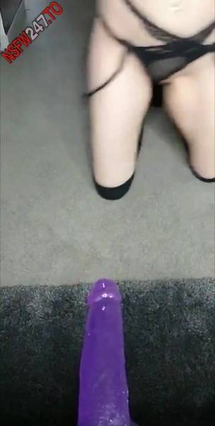 Just Violet dildo masturbating on the floor snapchat premium xxx porn videos on fanspics.com