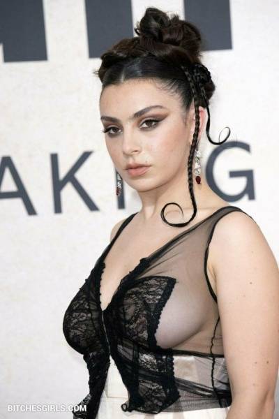 Charli Xcx Nude Celeb - Celebrities  Nude Photos on fanspics.com