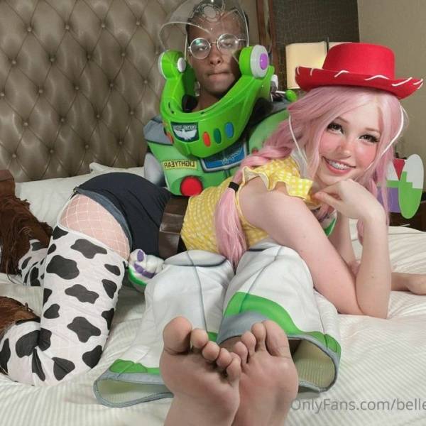 Belle Delphine Twomad Buzz Lightyear  Photos  - Britain on fanspics.com