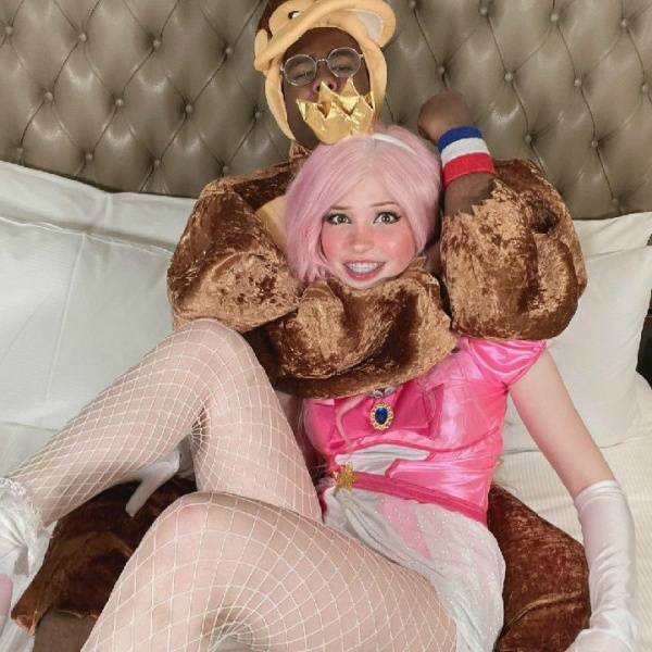 Belle Delphine Twomad Donkey Kong  Photos  - Britain on fanspics.com