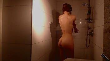 MissAlice_94 Voyeur ASMR Style Bathroom Routine MFC, MyFreeCams Shower on fanspics.com