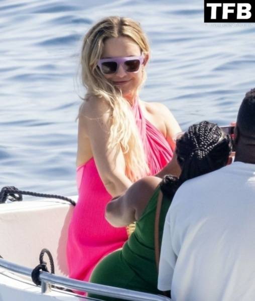 Kate Hudson is Seen on Her Family Trip to Nerano on fanspics.com