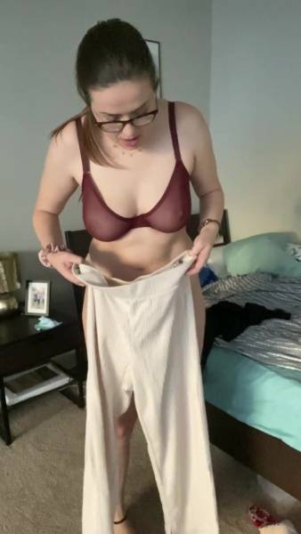 Curvy baby curvy_baby lol i really struggle with these pants onlyfans xxx porn on fanspics.com