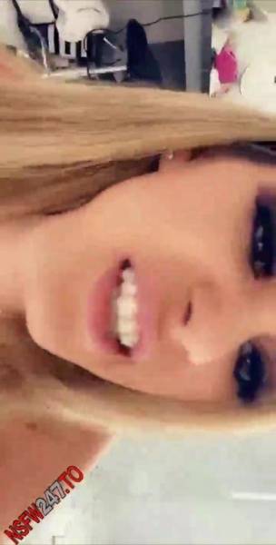 Kayla Kayden riding toy snapchat premium xxx porn videos on fanspics.com