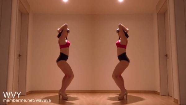 WAVEYA MEMBERME SEXY TWERKING VIDEO on fanspics.com