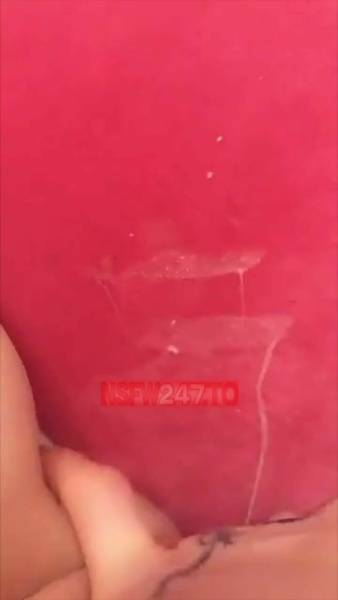 Lucy Loe fitting room masturbation squirt snapchat premium 2019/04/19 on fanspics.com