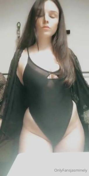 Jasminely Nude Bubble Butt Porn Video  on fanspics.com