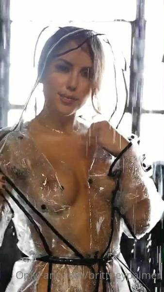 Brittney Palmer Nude Teasing in Raincoat Video Leaked on fanspics.com
