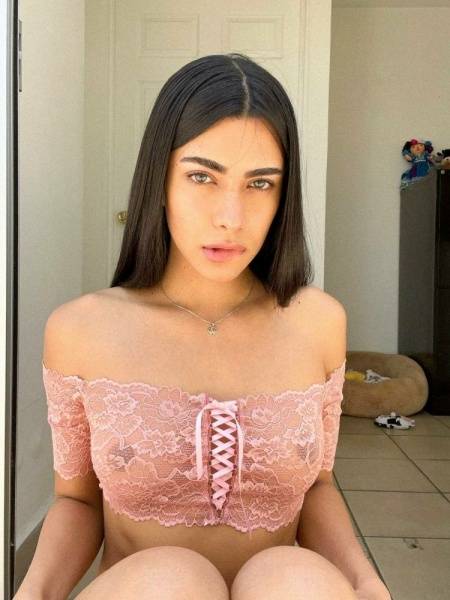 Gabrielle Maya (Gabriellefmaya) Nude OnlyFans Leaks (17 Photos) on fanspics.com