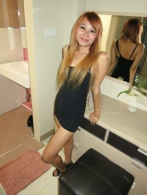 Young looking Thai girl takes a cumshot on her tight butt from sex tourist - Thailand on fanspics.com