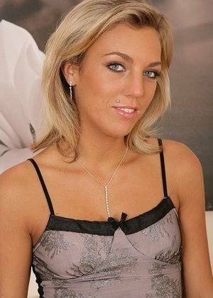 Tiny titted amateur blonde Angelica handles a vibrator like a star on fanspics.com