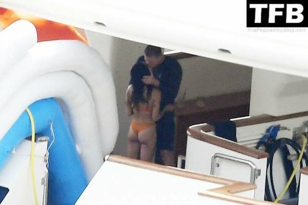 Zoe Kravitz & Channing Tatum Pack on the PDA While on a Romantic Holiday on a Mega Yacht in Italy - Italy on fanspics.com