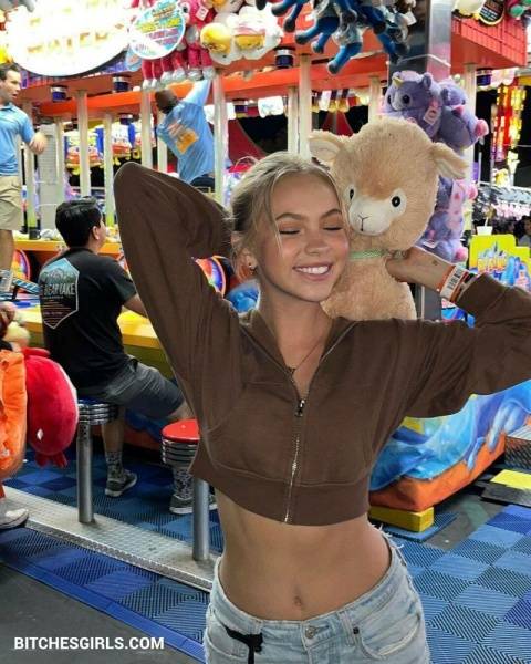 Jordyn Jones Celeb  Tits - Latest Ass Photos on fanspics.com