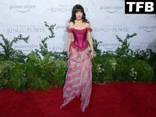Markella Kavenagh Flaunts Her Cleavage at the Premiere of 1CThe Lord of the Rings: The Rings of Power 1D in LA on fanspics.com