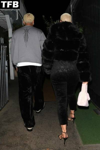 Amber Rose Celebrates Alexander Edwards 19 36th BDAY at Giorgio Baldi on fanspics.com