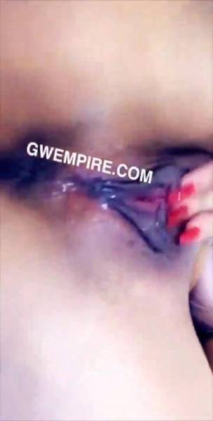 Gwen Singer 10 minutes extra vet pussy & anal fingering snapchat premium xxx porn videos on fanspics.com