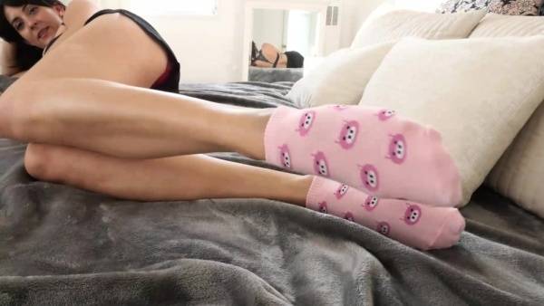 Stella liberty pink sock tease soles smelling foot XXX porn videos on fanspics.com