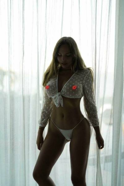 Veronica Bielik Nude Nipple Shirt Onlyfans Video  on fanspics.com